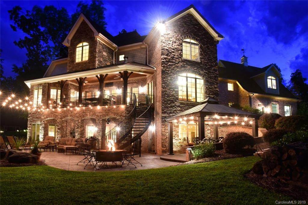 386 Shagbark Court - Photo 1