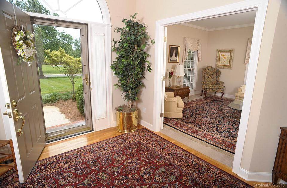 205 Forest Glen Drive - Photo 1