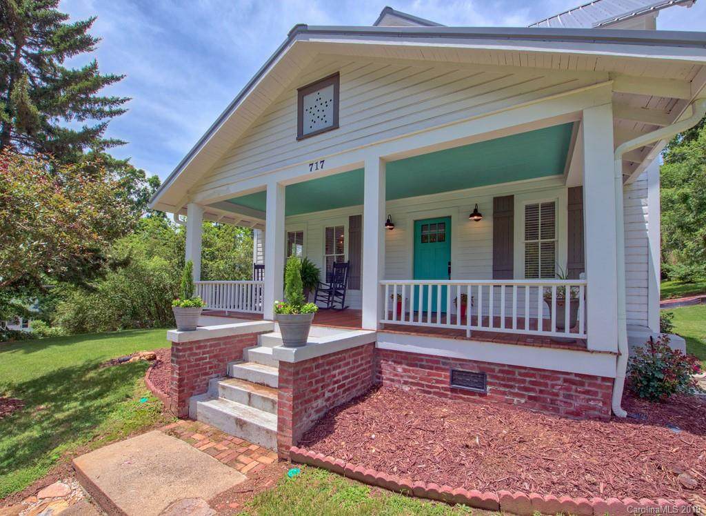 717 East Street - Photo 1