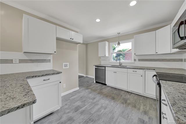 809 Cambridge Circle - Photo 1