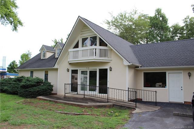 719 Howard Avenue - Photo 1