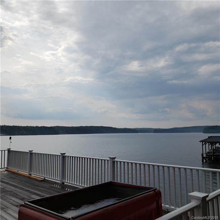 600 Deerfield Road - Photo 1