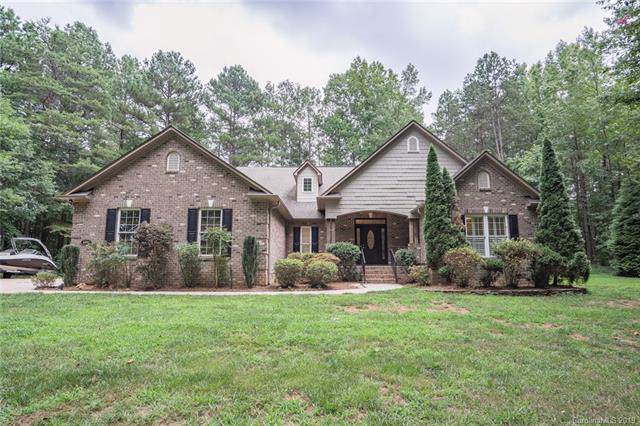 6881 Summer Hill Drive - Photo 1