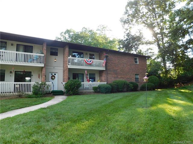 103 Oakwood Place - Photo 1