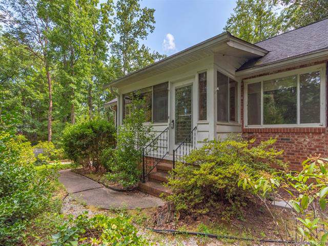 480 East Park Drive - Photo 1