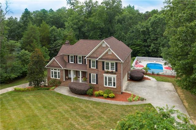 120 Huntington Drive - Photo 1