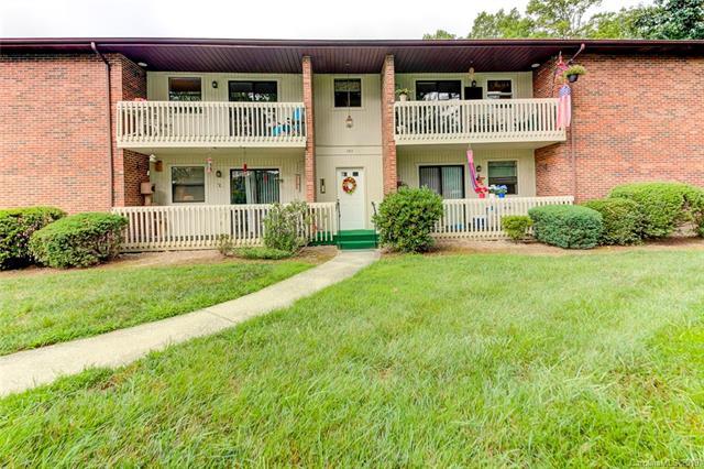 103 Oakwood Place - Photo 1