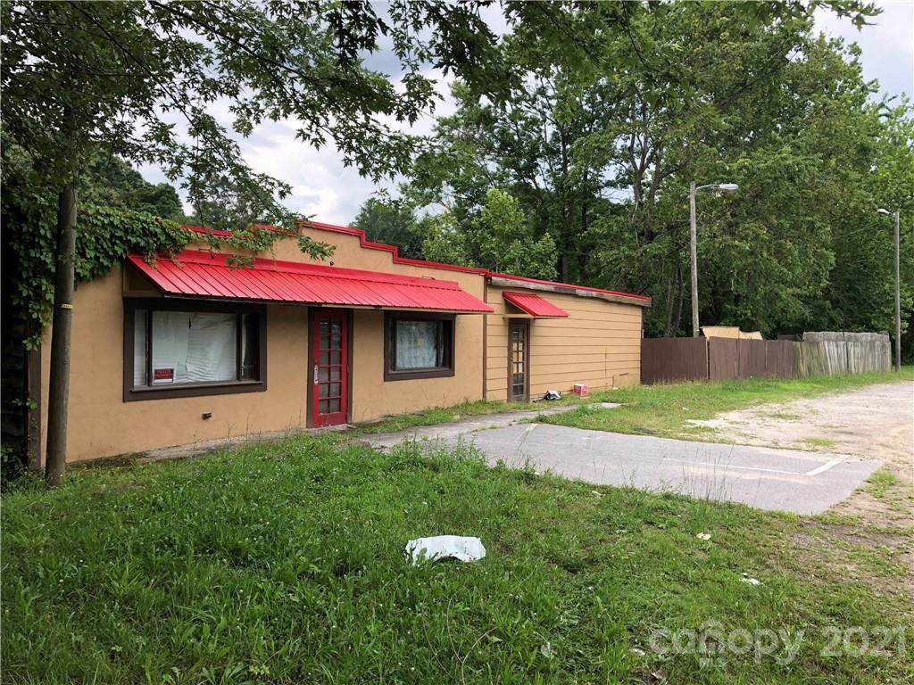 1876 Smokey Park Highway - Photo 1