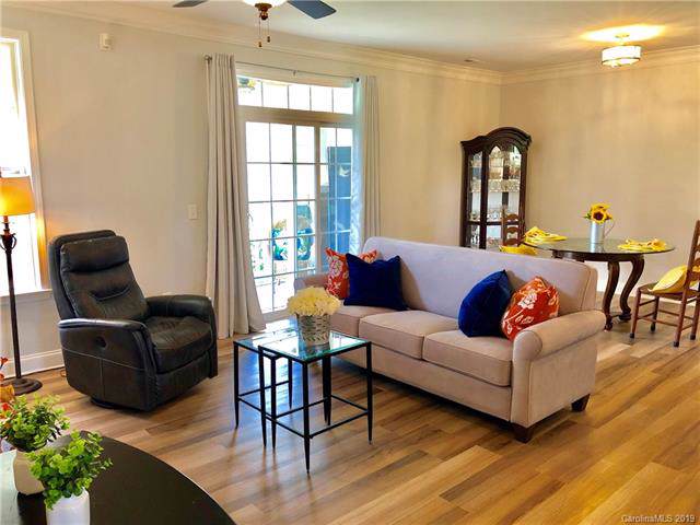 9025 Rosalyn Glen Road - Photo 1