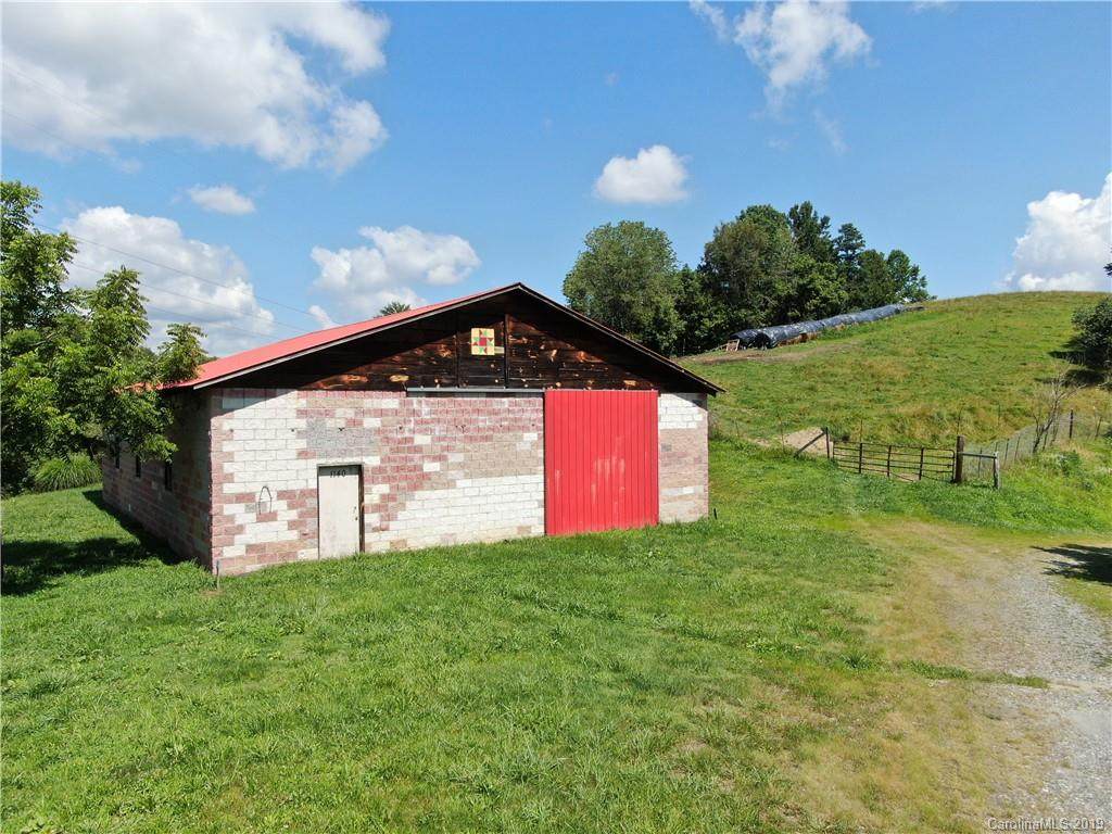 1136 Turnpike Road - Photo 1