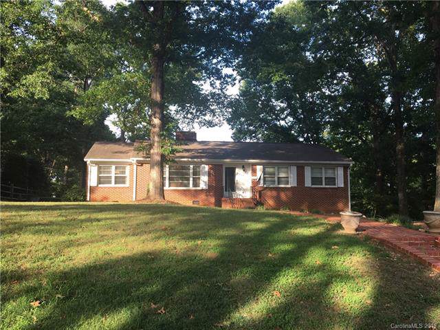 205 Oak Drive - Photo 1