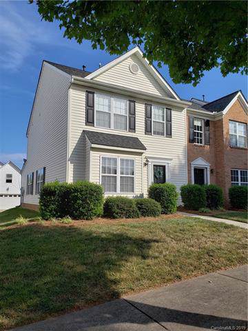 18526 Oakhurst Boulevard - Photo 1