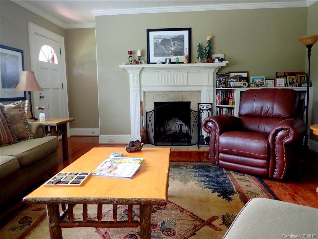 1000 Carter Avenue - Photo 1