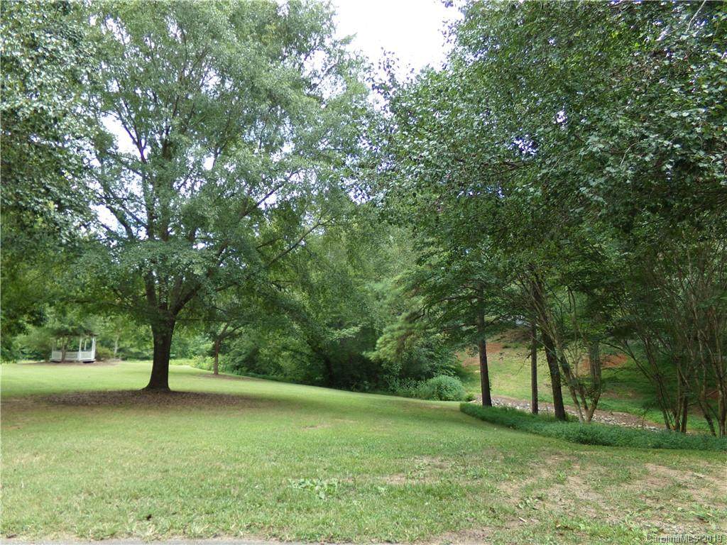 2928 Laura Road - Photo 1