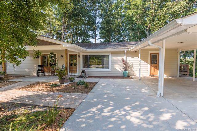 94 Oak Terrace - Photo 1