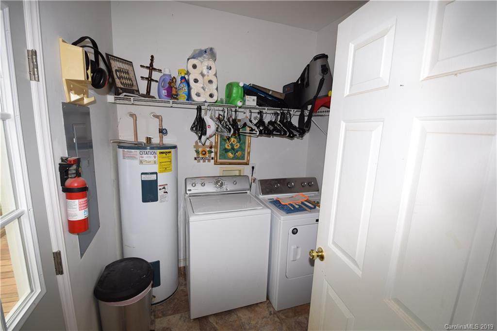 160 Carlton Drive - Photo 1