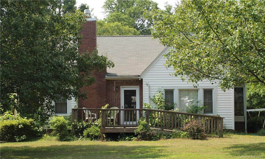 705 Tuckaseege Road - Photo 1
