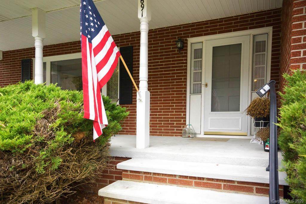 3691 Max Patch Road - Photo 1 3691 Max Patch Road - Photo 1