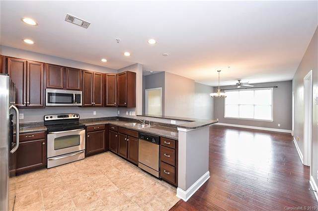 1000 Woodlawn Road - Photo 1