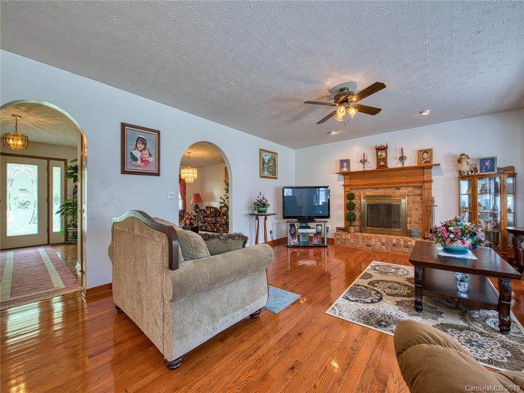 139 Timothy Lane - Photo 1