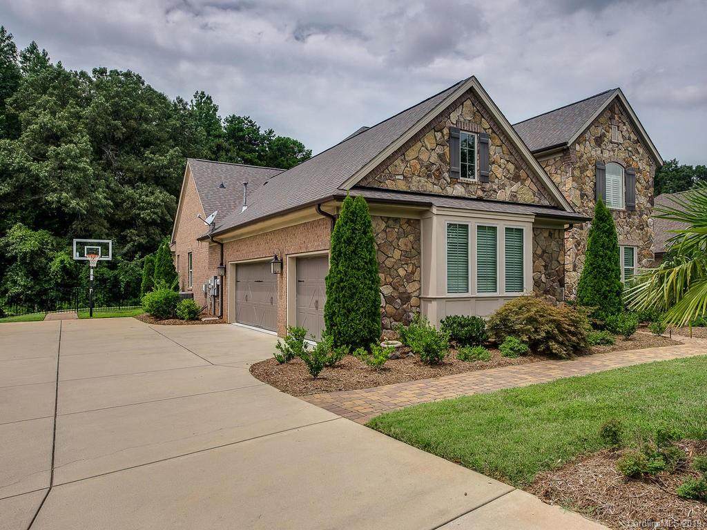 8511 Preserve Pond Road - Photo 1