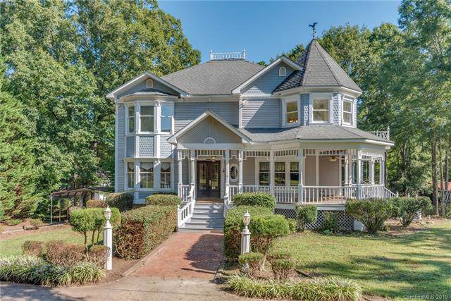 154 Fox Run - Photo 1