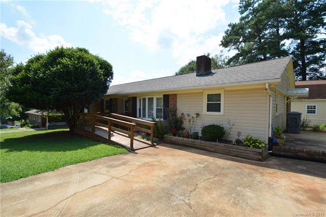 3262 Pine Tree Street - Photo 1