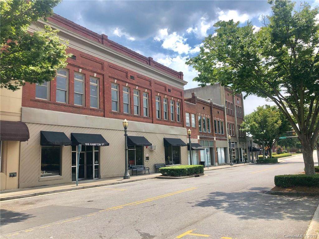 109 Hampton Street - Photo 1