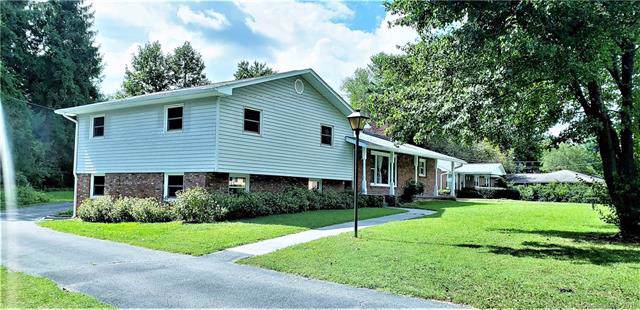 1631 Camelot Drive - Photo 1