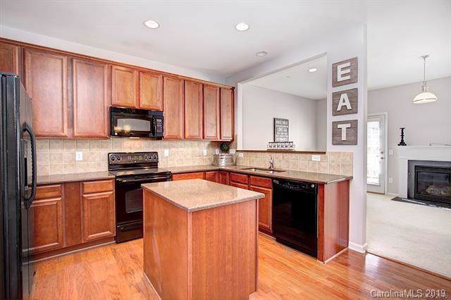10012 Kings Parade Boulevard - Photo 1