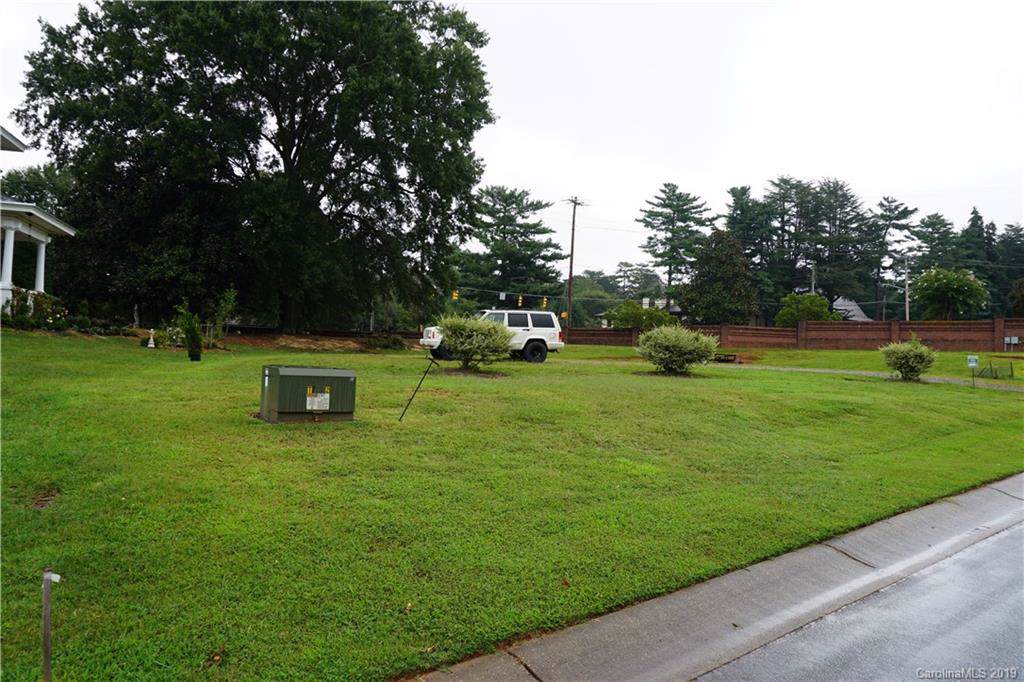 1040 The Glen Drive - Photo 1