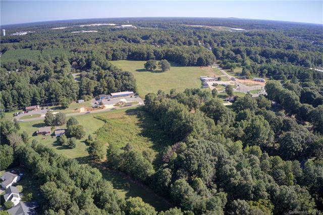 844 Oakridge Farm Hwy Highway - Photo 1 844 Oakridge Farm Hwy Highway - Photo 1