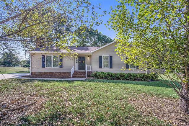 2114 Lampglow Court - Photo 1