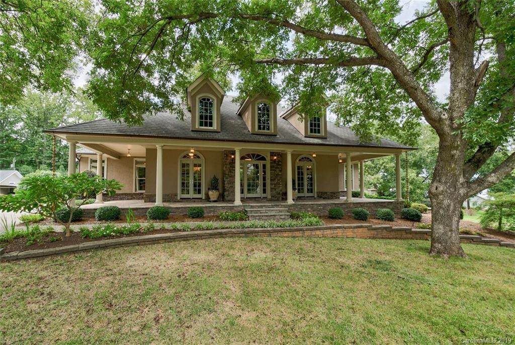 312 Lakeshore Drive - Photo 1