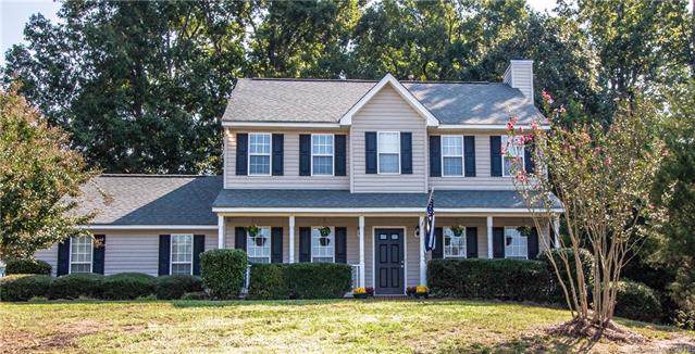 135 Shade Tree Circle - Photo 1