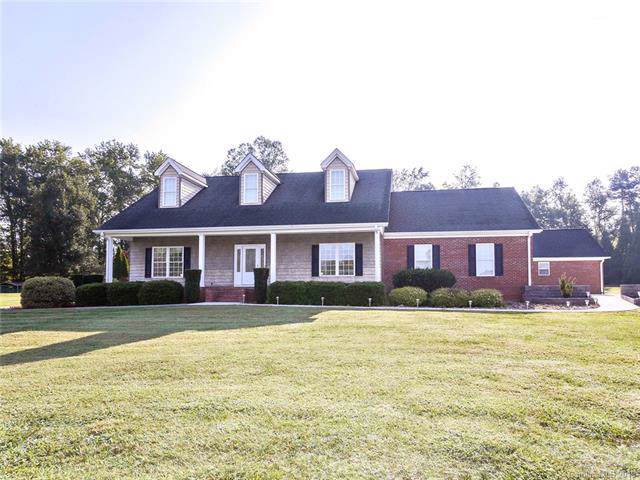 425 Steeple Chase Trail - Photo 1