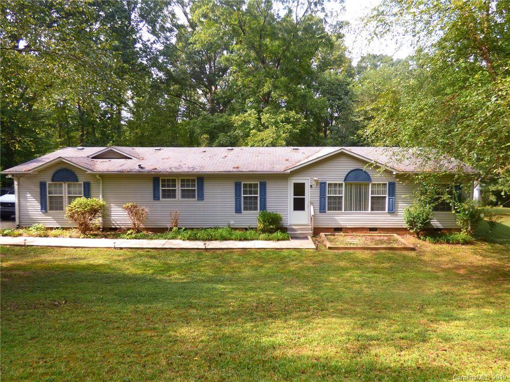 136 Spearpoint Lane - Photo 1