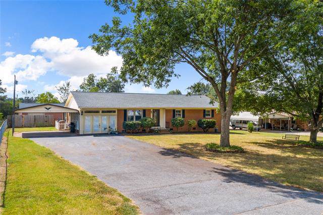 1832 Cameron Road - Photo 1