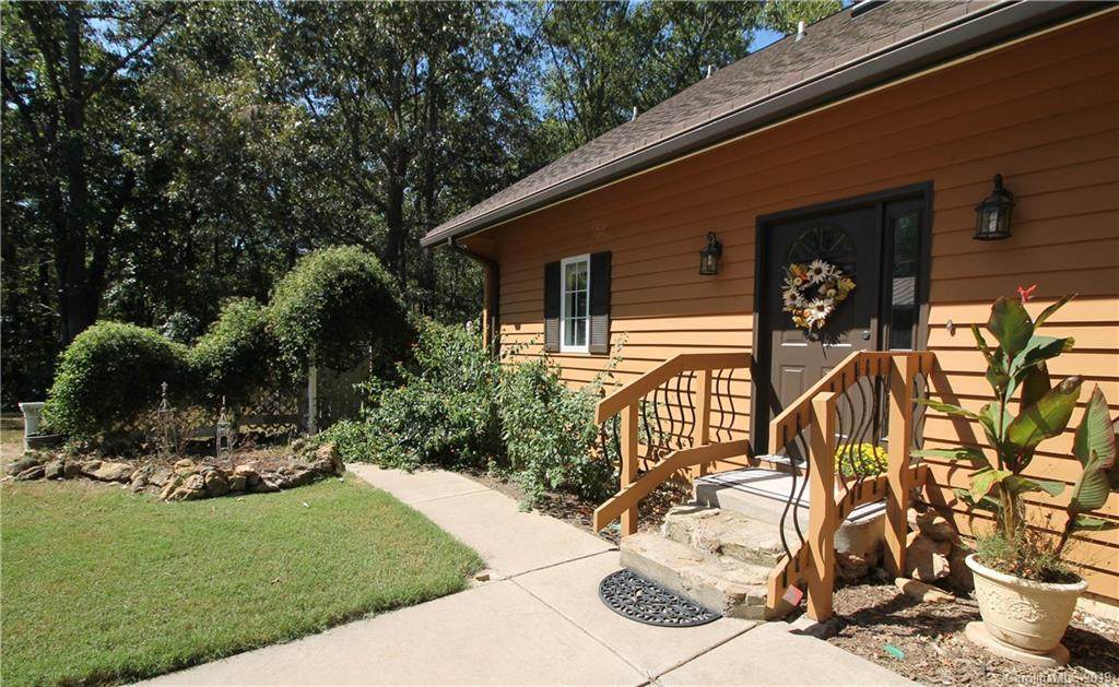 8804 Crossbow Lane - Photo 1