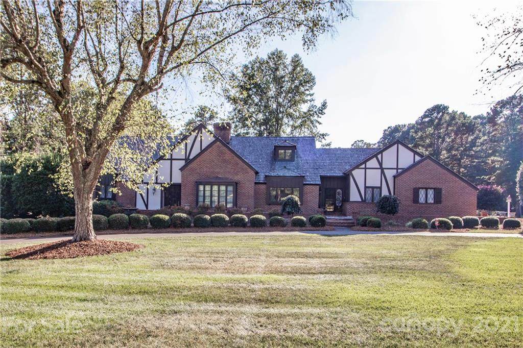 510 Saint Andrews Road - Photo 1