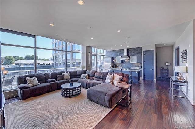 1100 Metropolitan Avenue - Photo 1