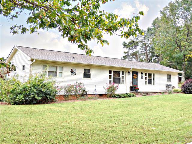 1427 Robin Road - Photo 1