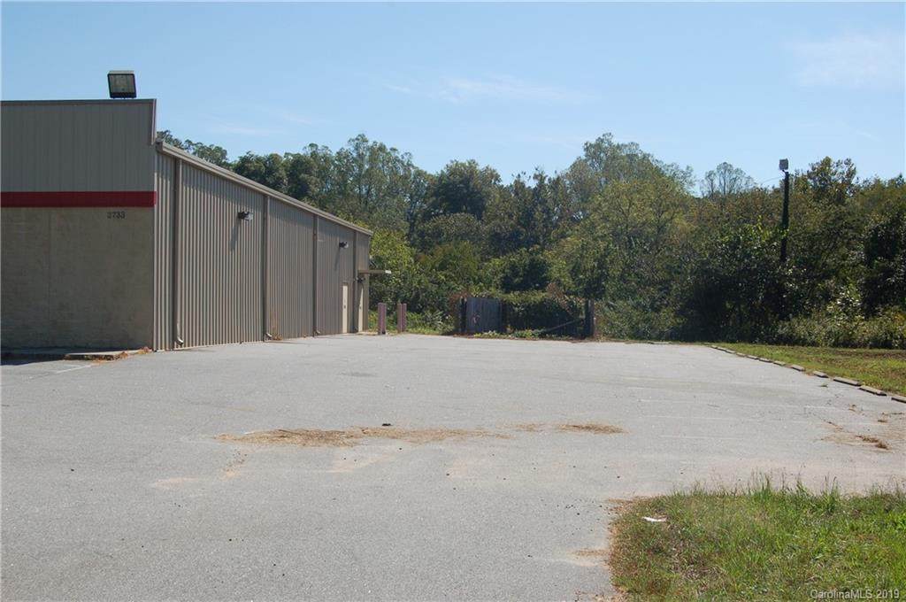 2733 Morganton Boulevard - Photo 1