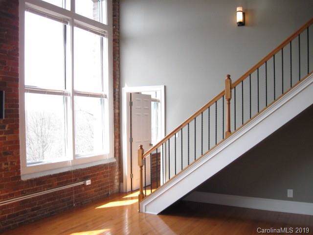 201 Hoskins Road - Photo 1