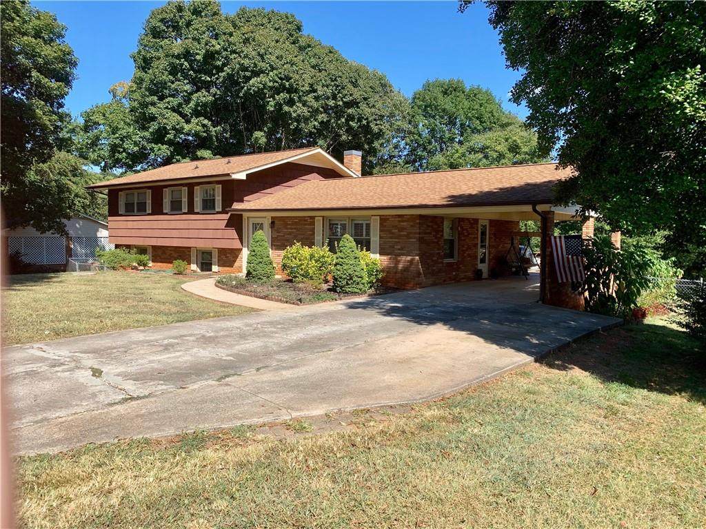 1362 Harris Avenue - Photo 1