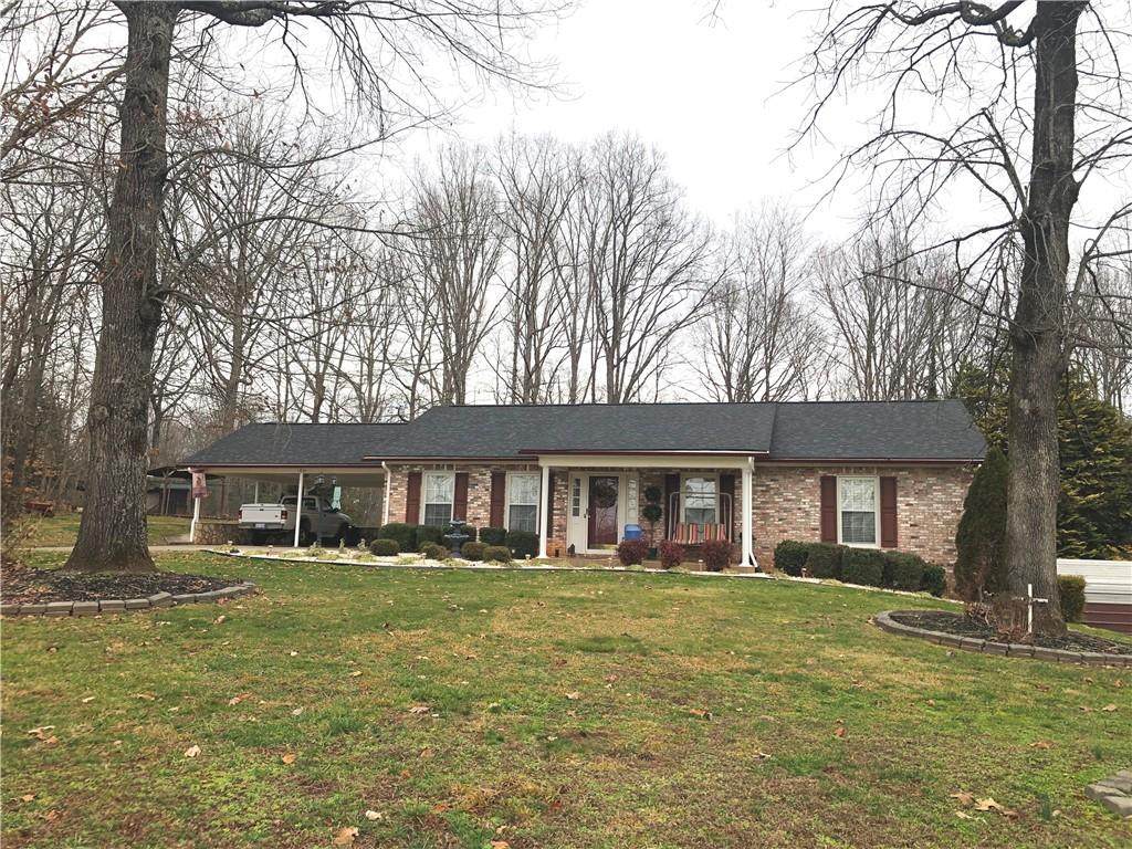 1934 Snowberry Lane - Photo 1