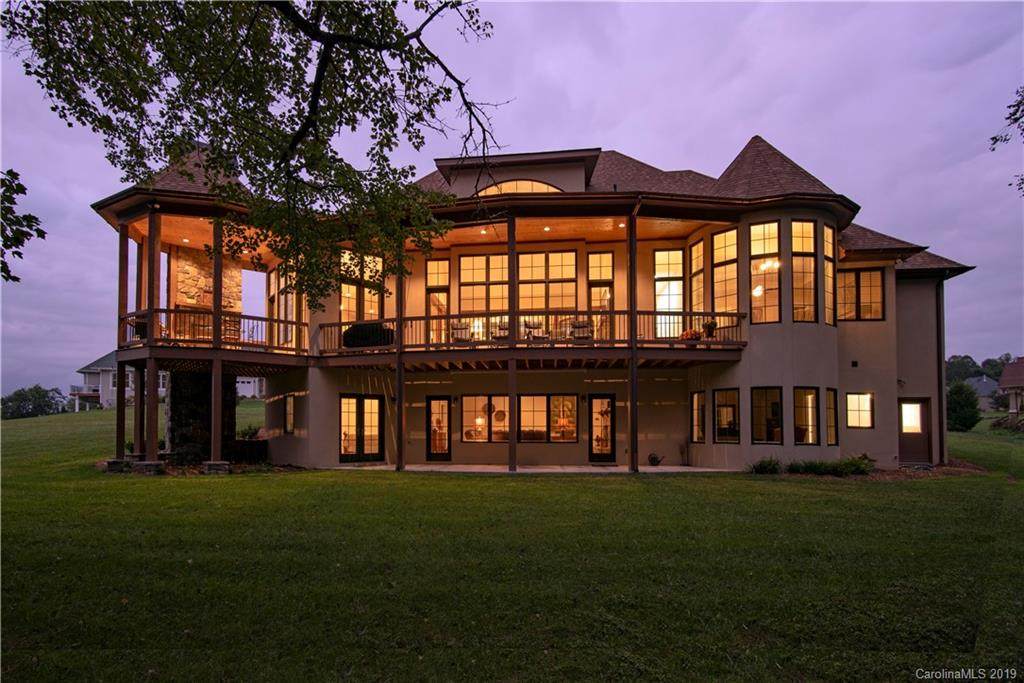 365 Ridgeview Hill Drive - Photo 1