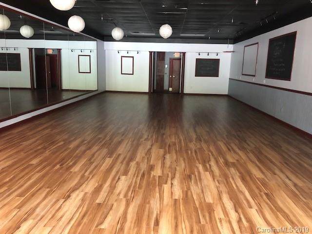 1550 Hendersonville Road - Photo 1