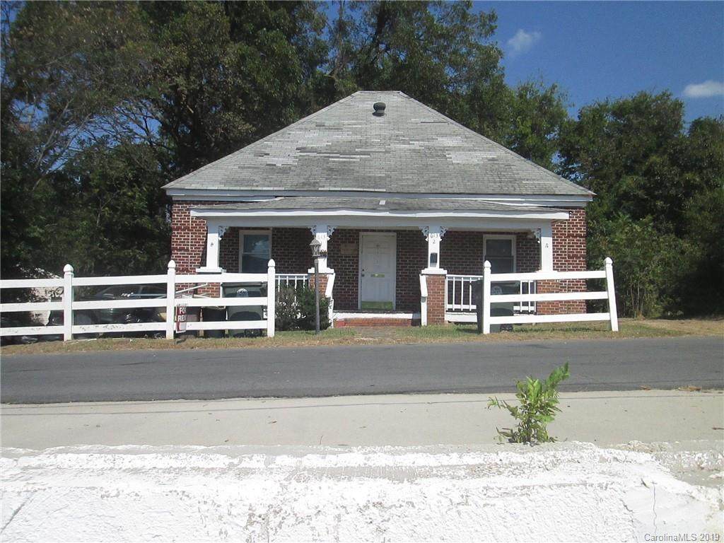 613 Ballard Street - Photo 1