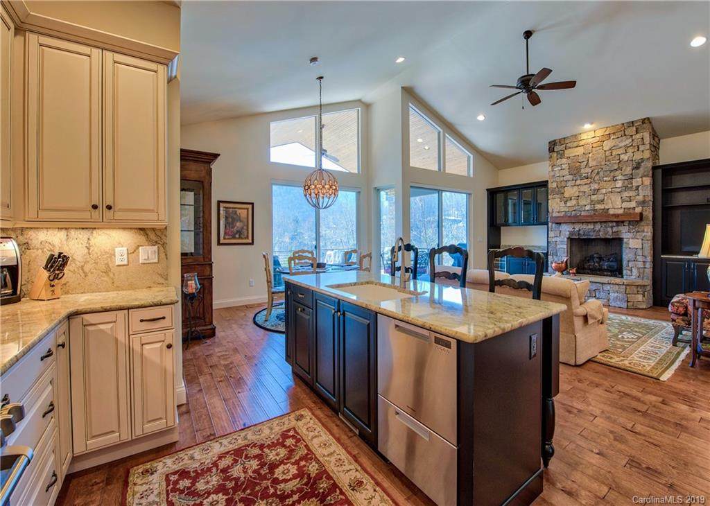 101 Plateau Drive - Photo 1